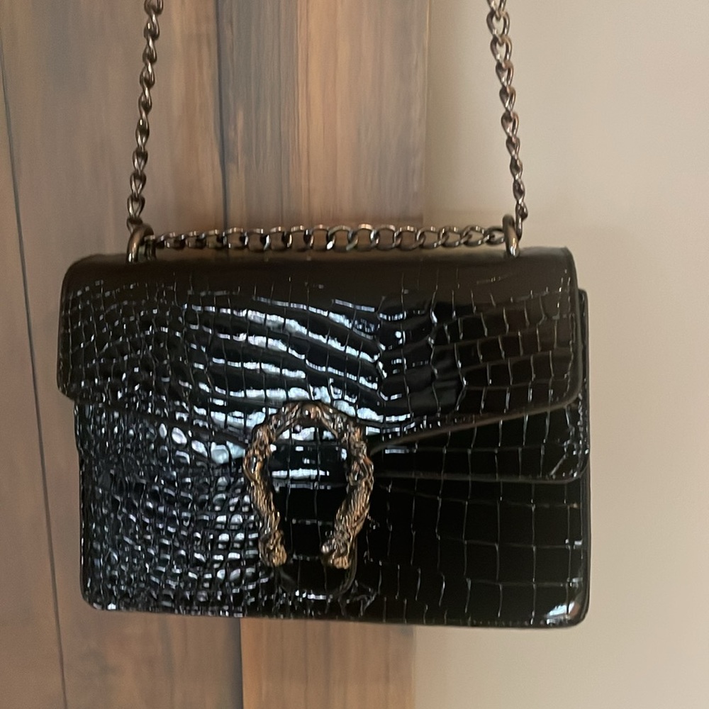 Crossbody shoulder bag